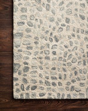 Side view of the Masai Silver Grey / Ivory rug.