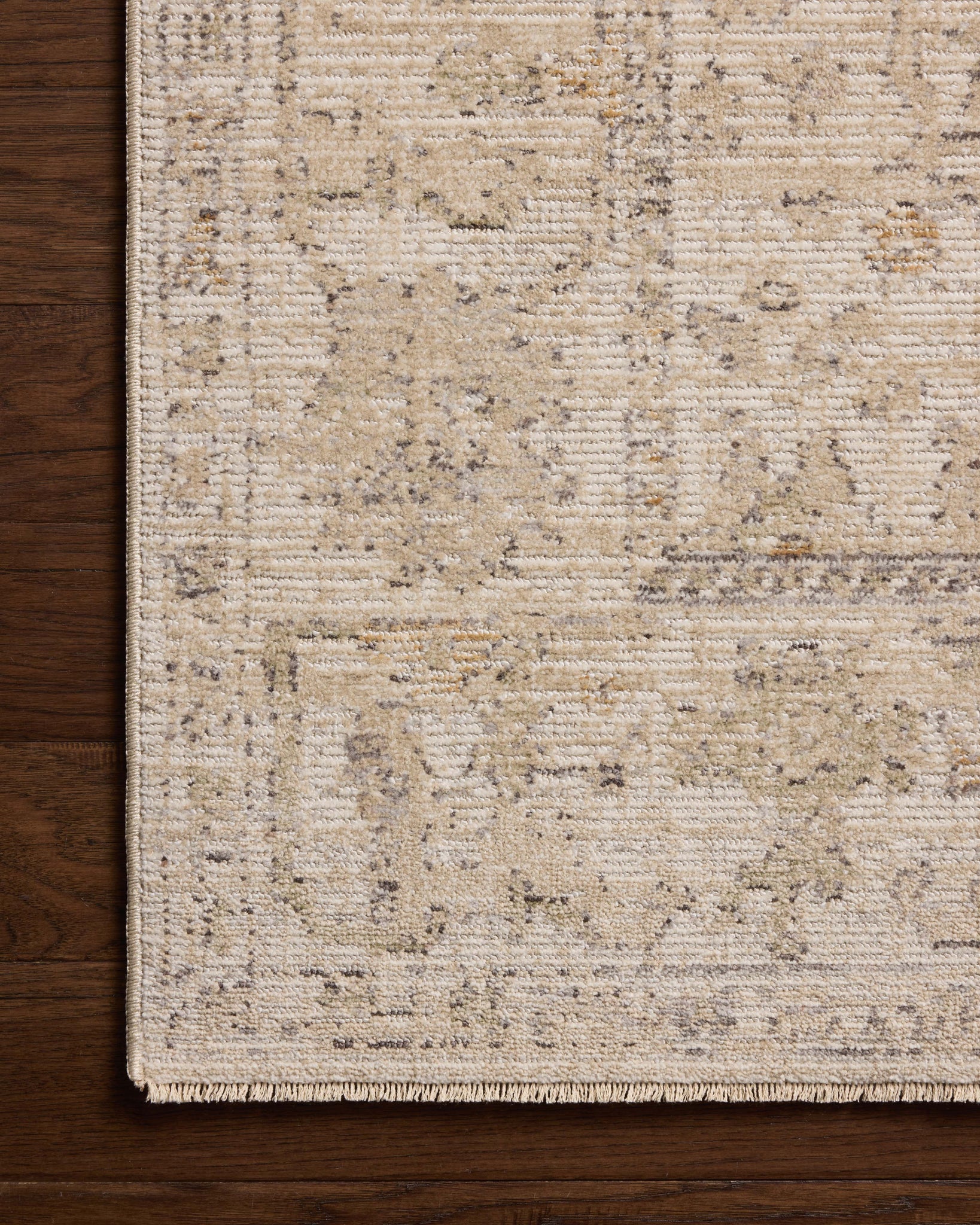 Milena Ivory / Sand shown from a different angle to reveal its pattern.