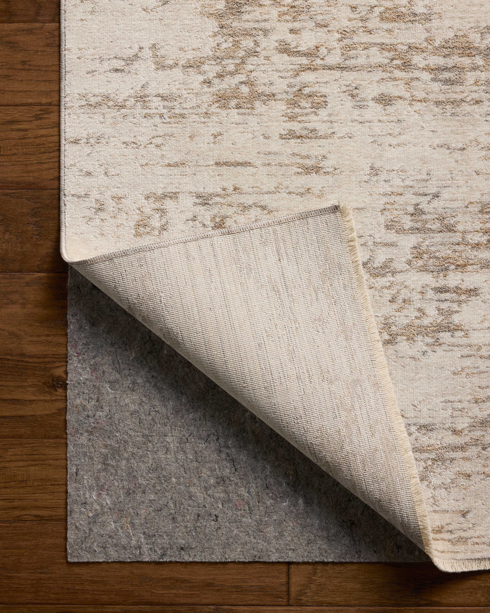Nellie Dove / Natural shown from another angle.