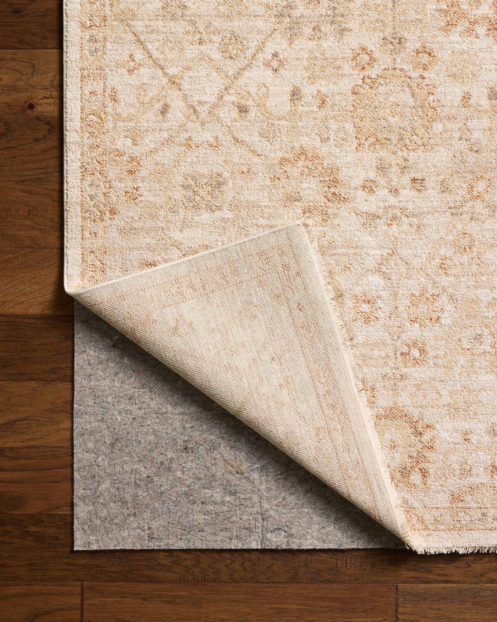 Palma Natural / Spice shown from a different angle to reveal its pattern.