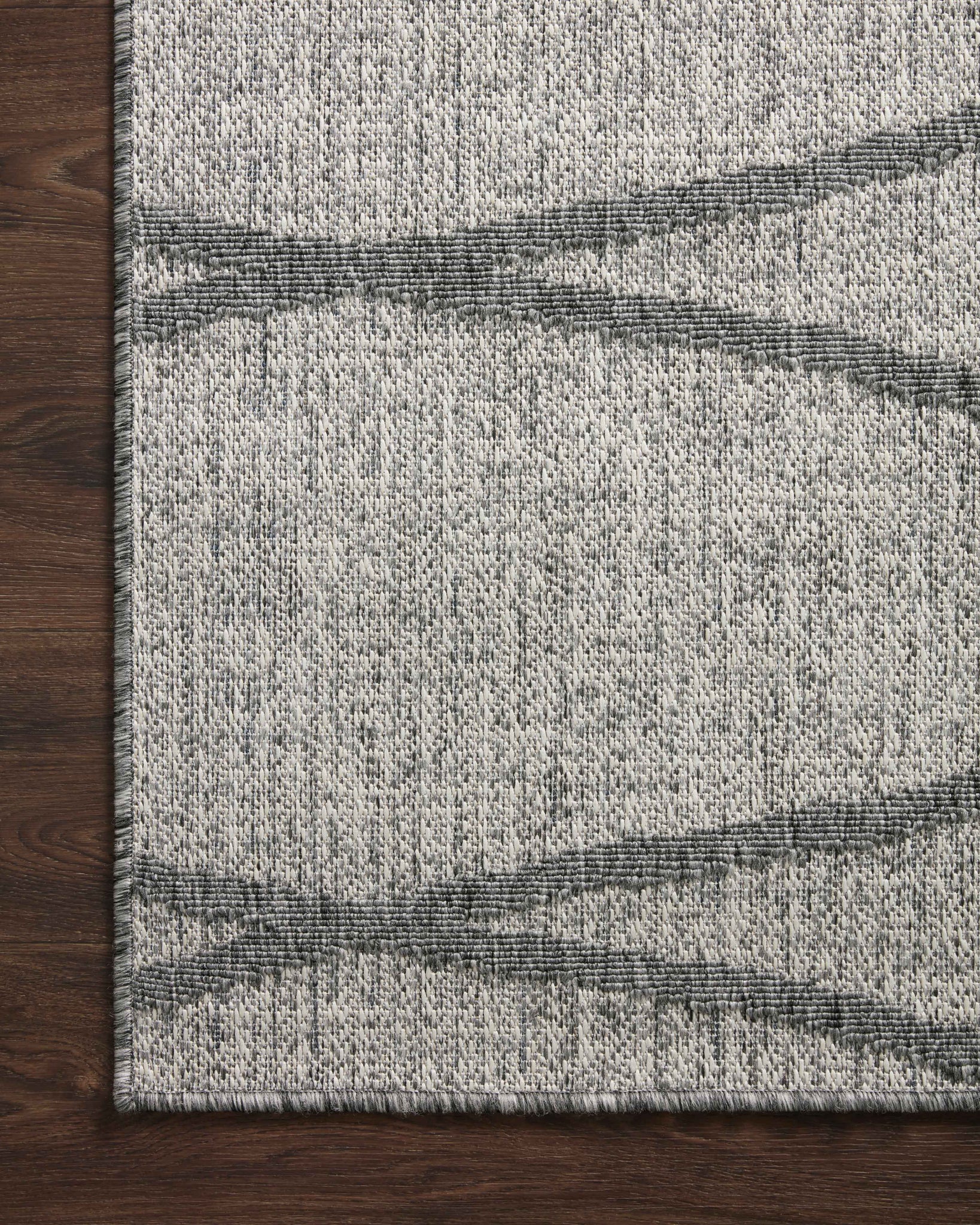Rainier Dove / Grey shown from a different angle to reveal its pattern.