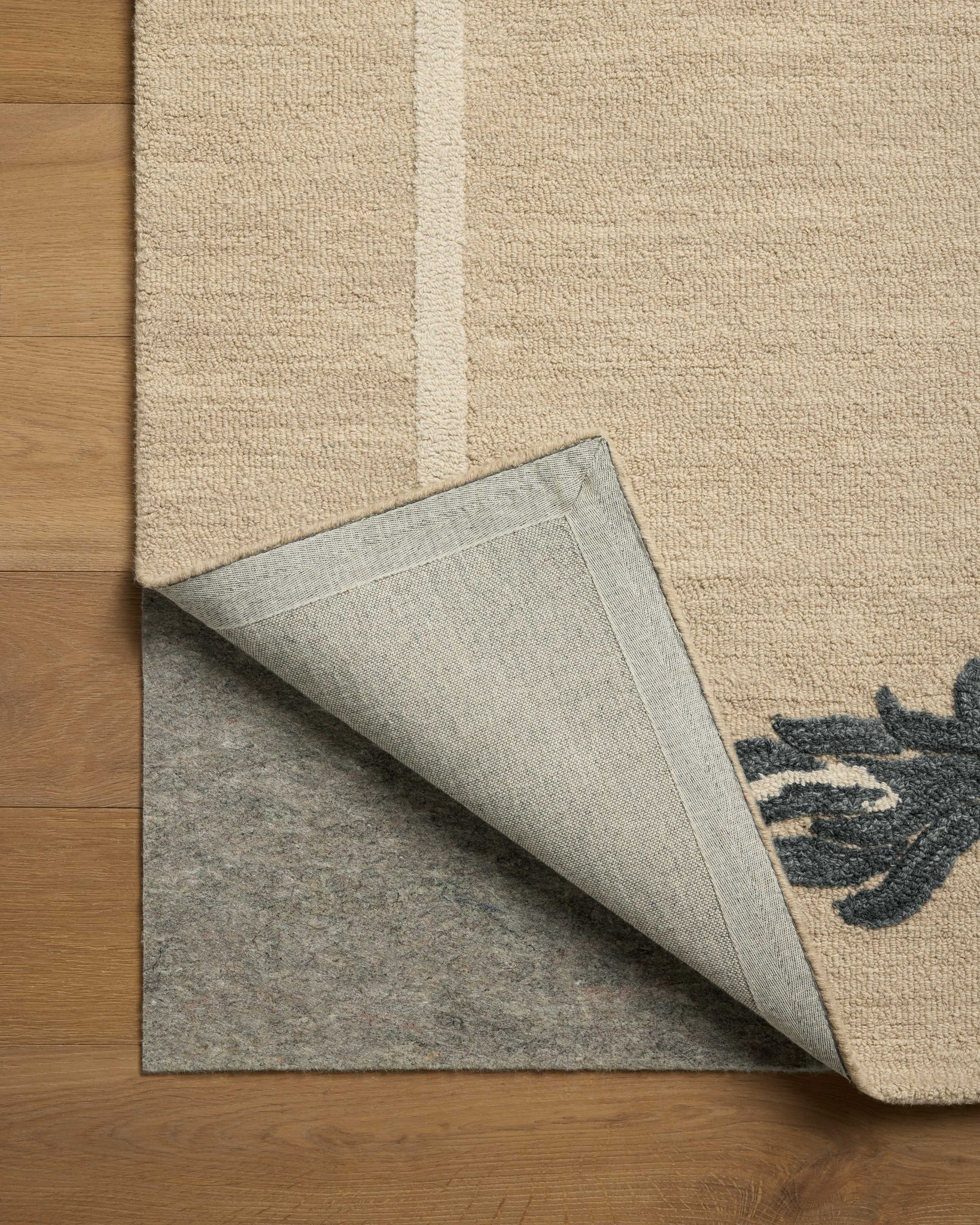 Romi Oatmeal / Midnight shown from a different angle to reveal its pattern.