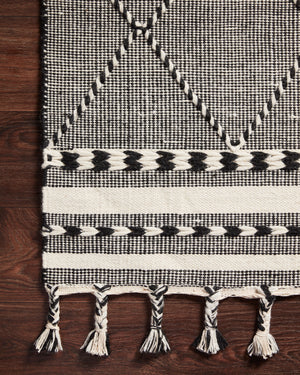 Sawyer Black shown from a different angle to reveal its pattern.