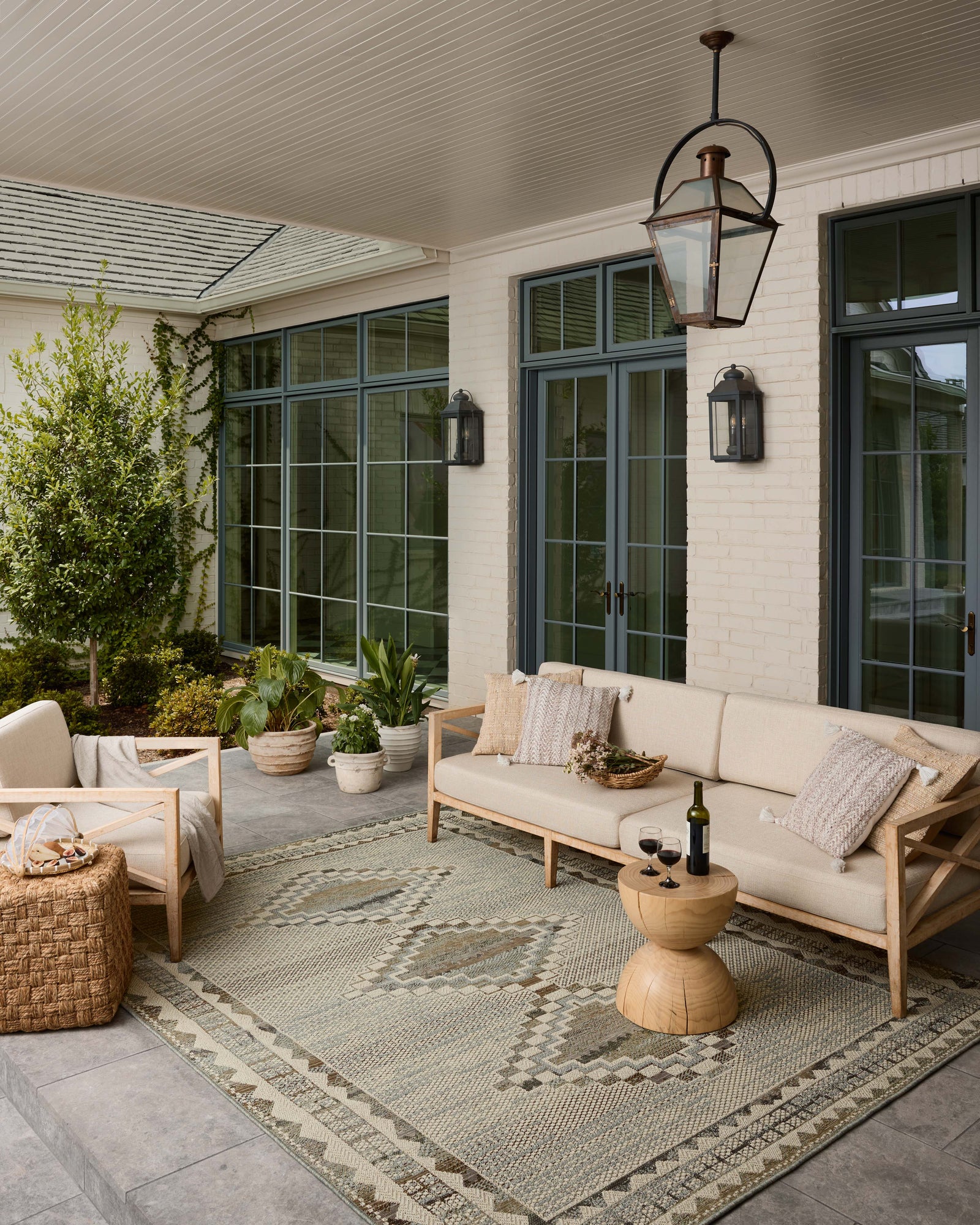 Saylor Ivory / Granite — a Loloi rug at Laurie Yapp Home.