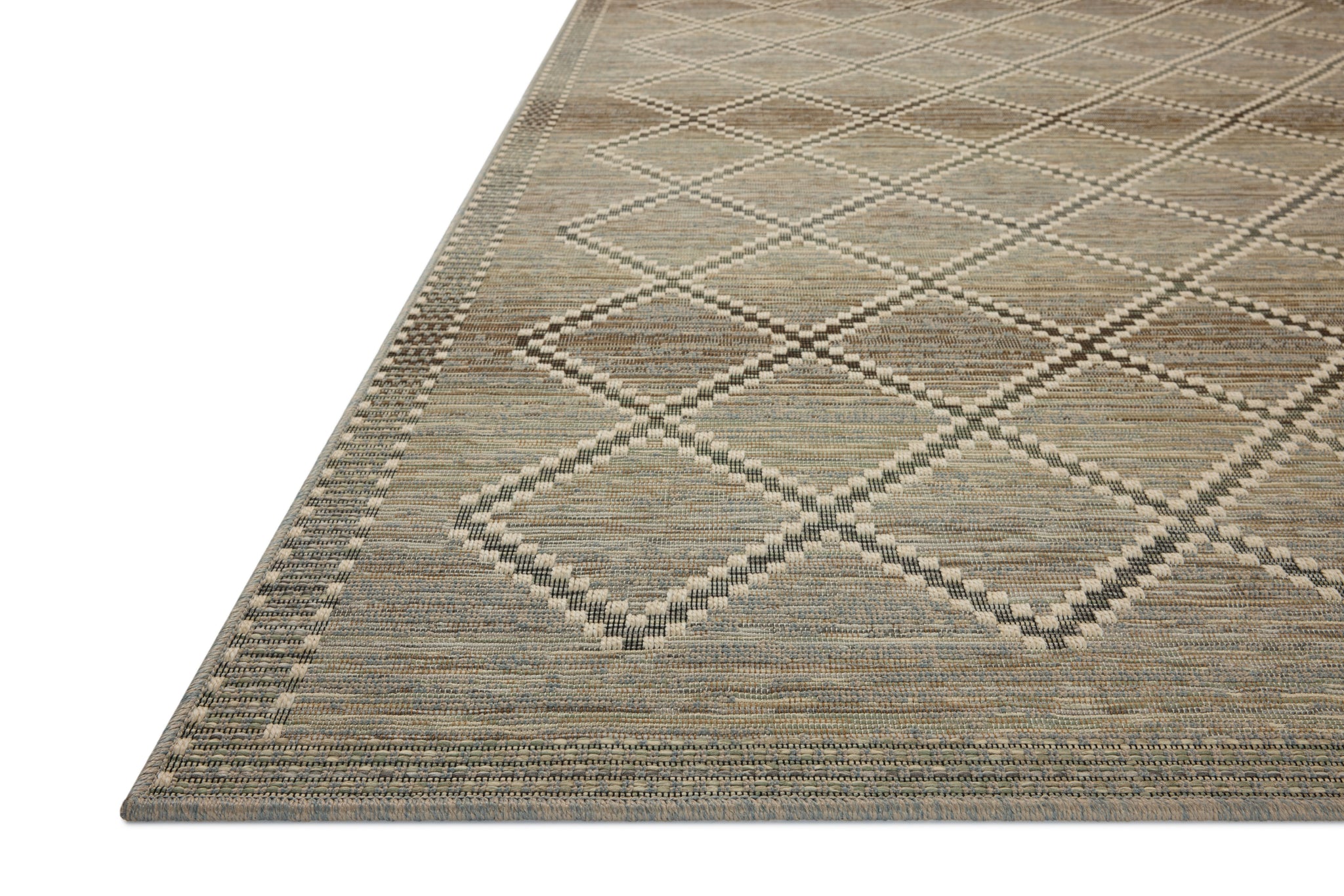 Saylor Stone / Ivory shown from a different angle to reveal its pattern.