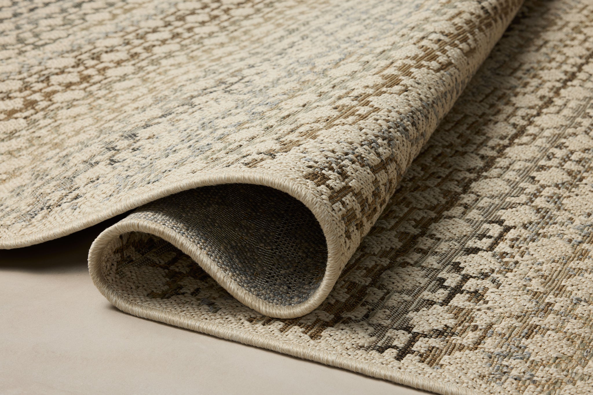 Saylor Ivory / Multi shown from another angle.