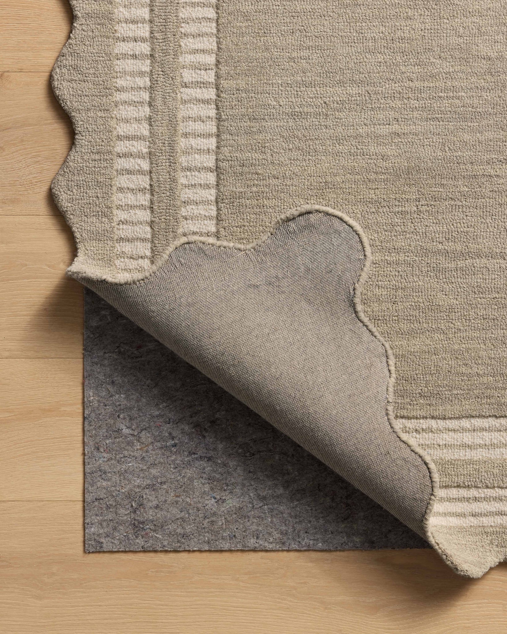 Scottie Fog / Ivory shown from a different angle to reveal its pattern.
