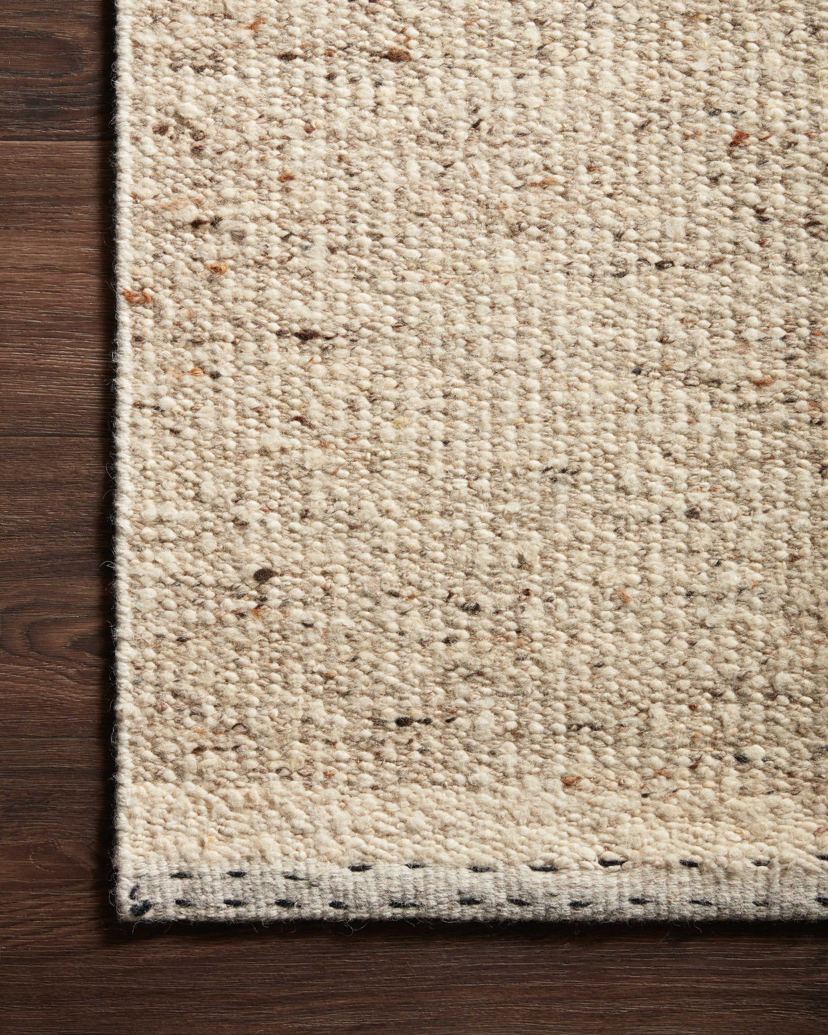 Sloane Natural shown from a different angle to reveal its pattern.