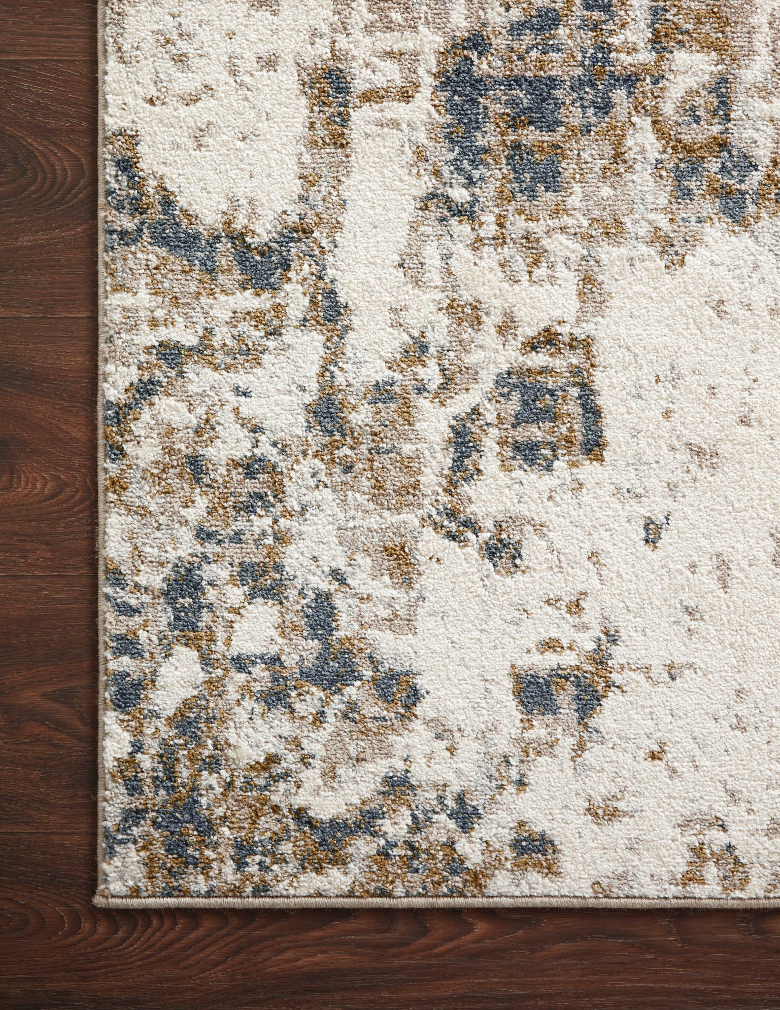 Spirit Pewter / Olive shown from a different angle to reveal its pattern.