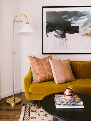 Sang Floor Lamp - Lifestyle [HL682401-AGB]