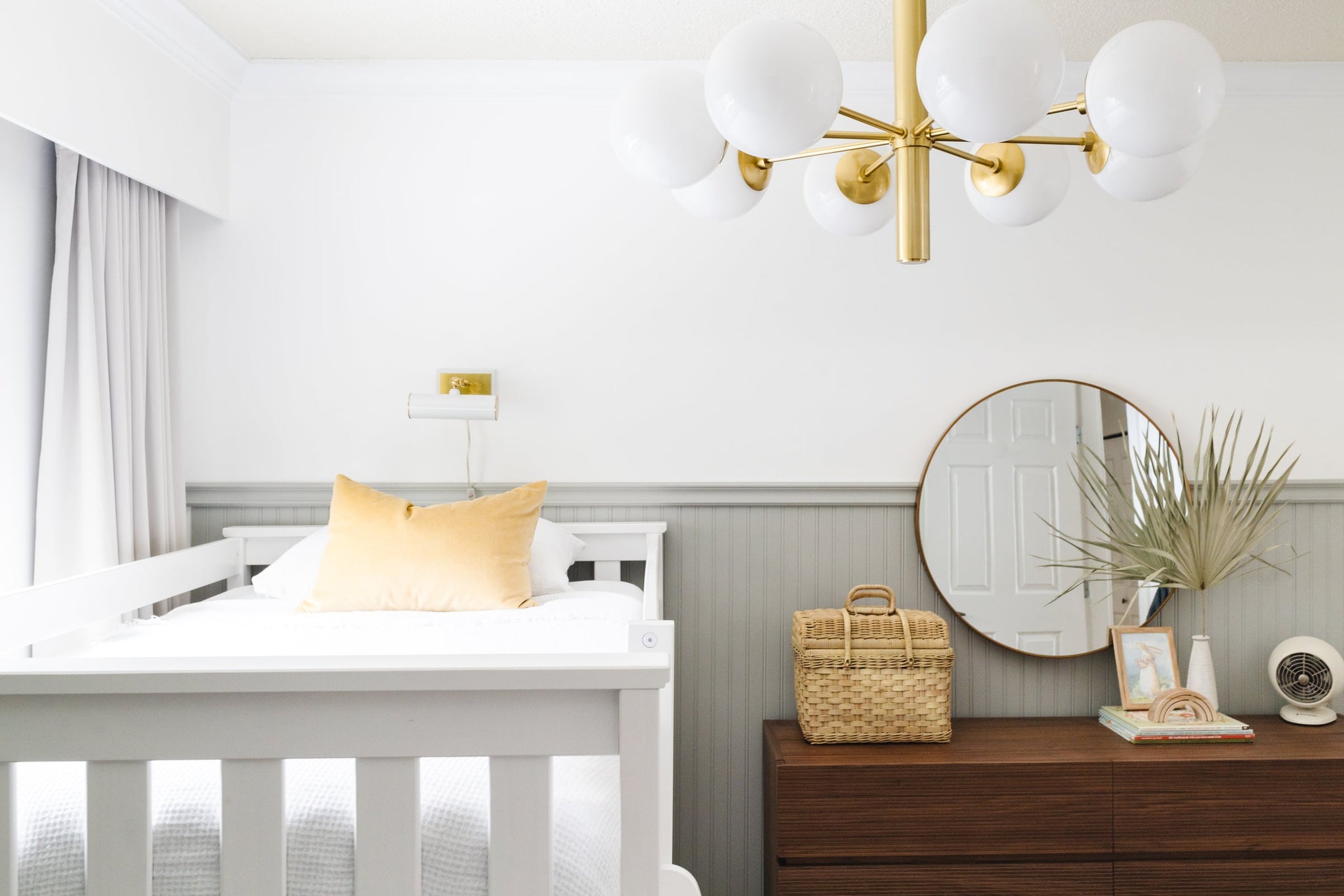 Stella Chandelier 36" - Lifestyle [H105808-AGB]