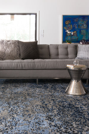 Side view of the Viera Grey / Navy rug.
