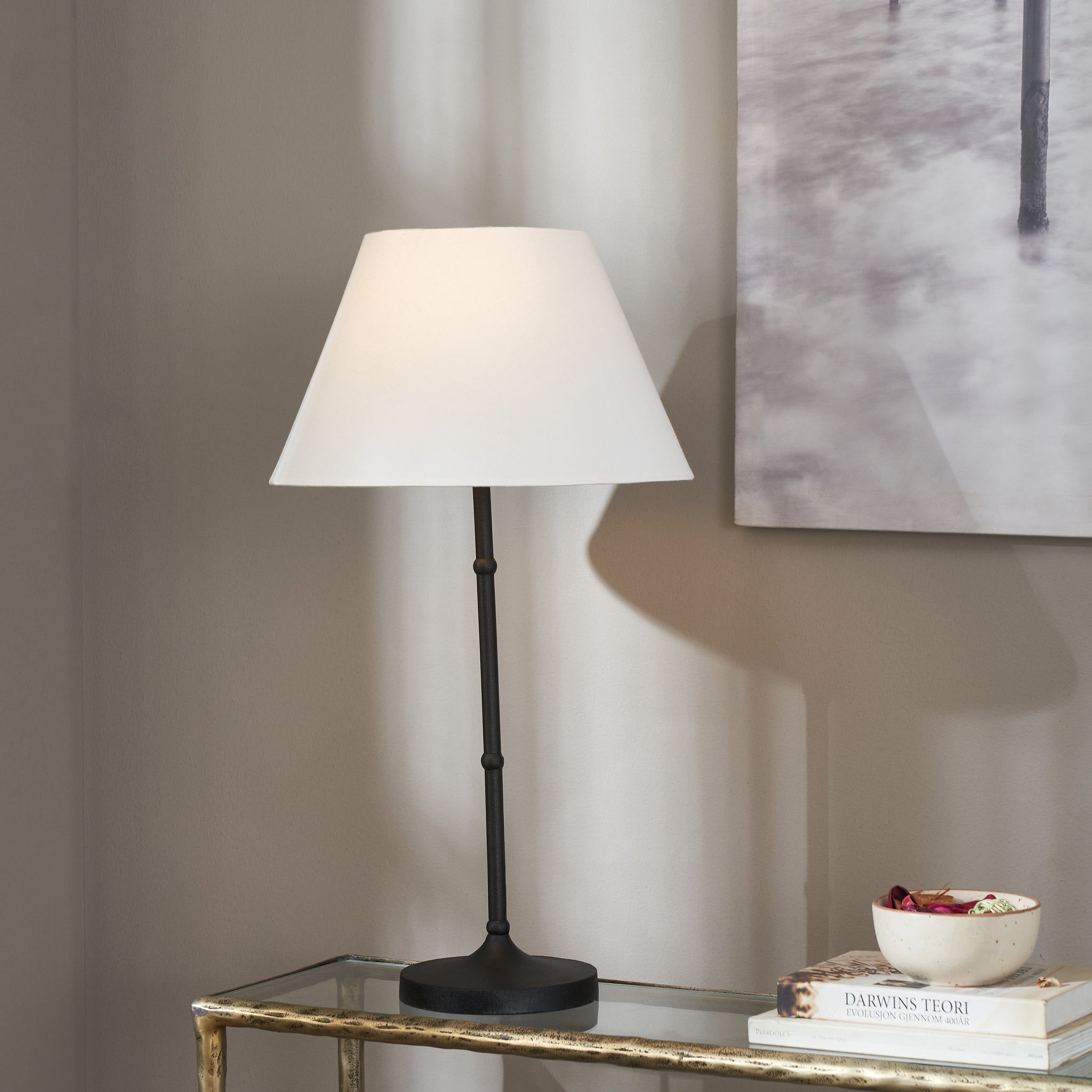 Kalista shown from the front to reveal the base and shade proportions.